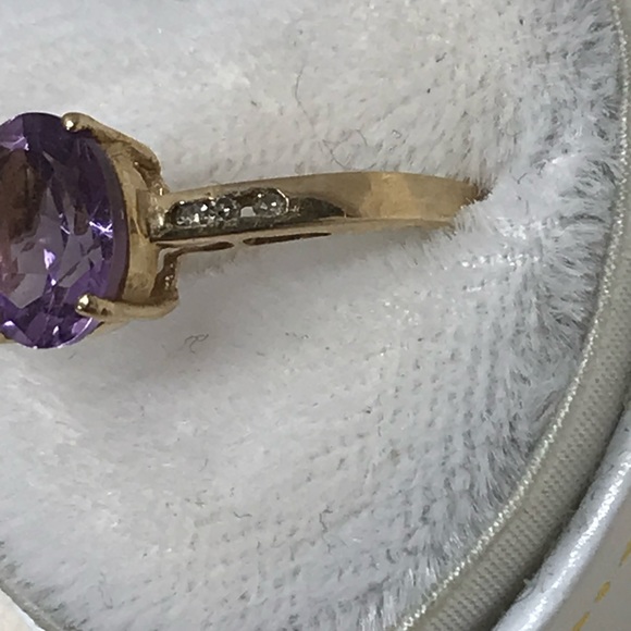 10k Solid Yellow Gold Oval Genuine Amethyst Ring Size 6.5 - Picture 4 of 12